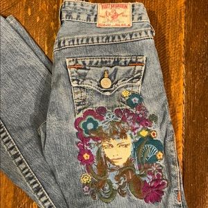 Embroidered 💋 True Religion Jeans